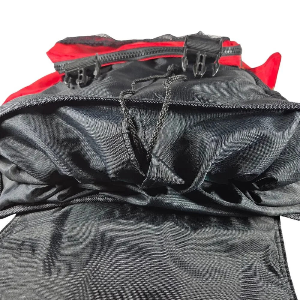 Vintage Marlboro Backpack Red Black‎ Buckle Flap Daypack Padded Back Spellout